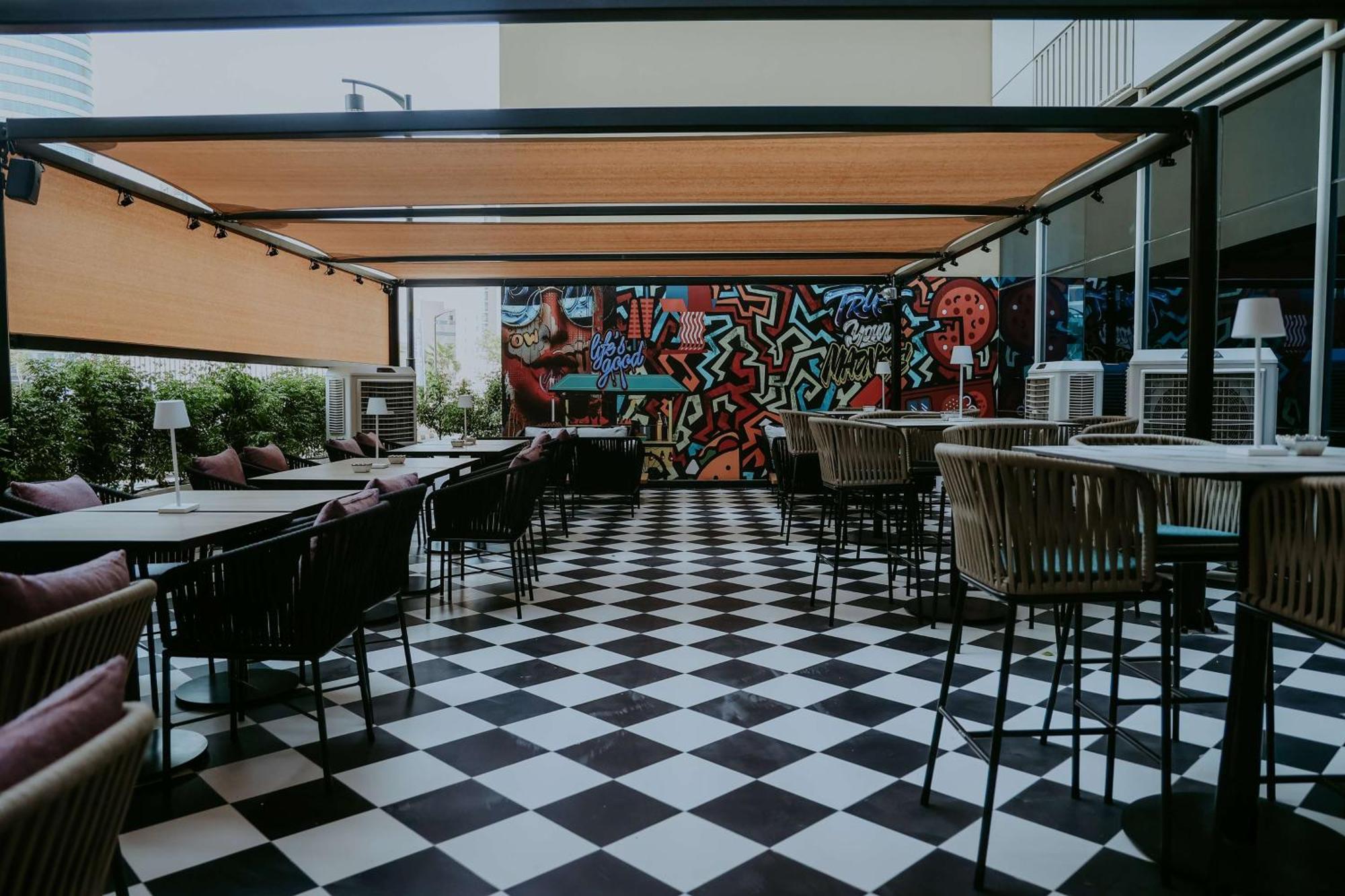 Doubletree By Hilton Fujairah City エクステリア 写真 The interior of the restaurant