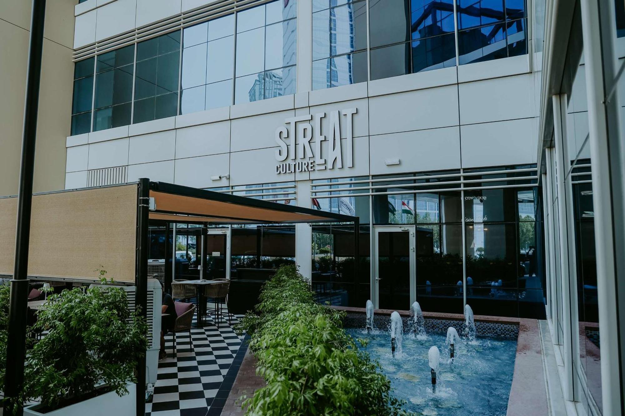Doubletree By Hilton Fujairah City エクステリア 写真 SRH University of Applied Sciences