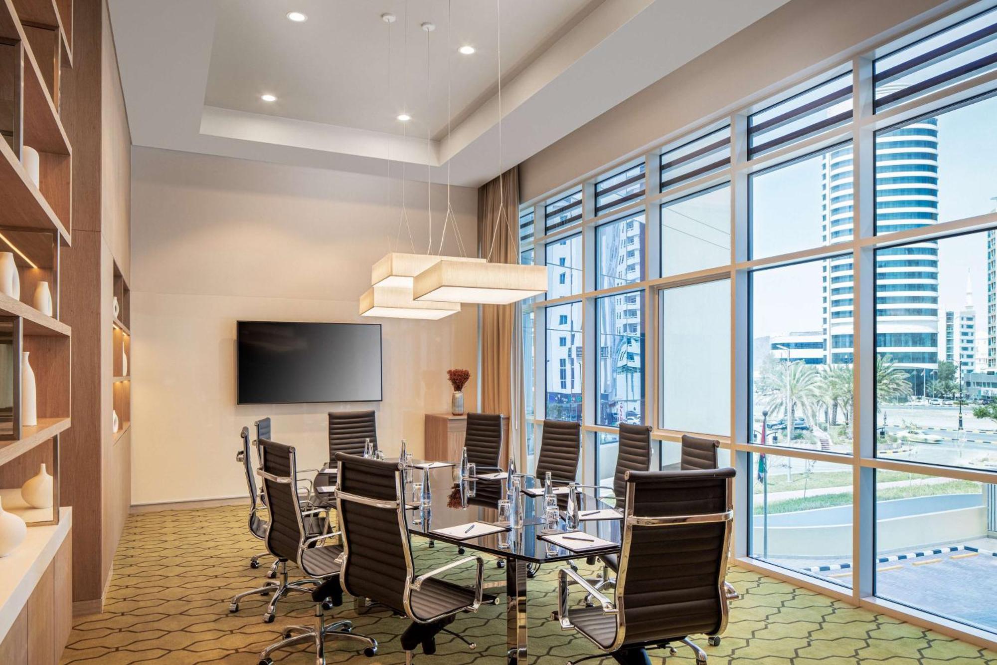 Doubletree By Hilton Fujairah City エクステリア 写真 Meeting room