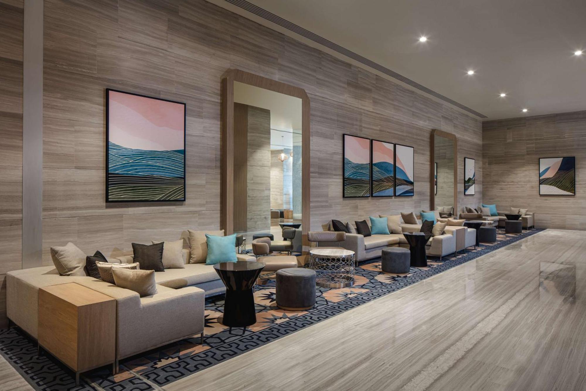 Doubletree By Hilton Fujairah City エクステリア 写真 The lounge at the airport