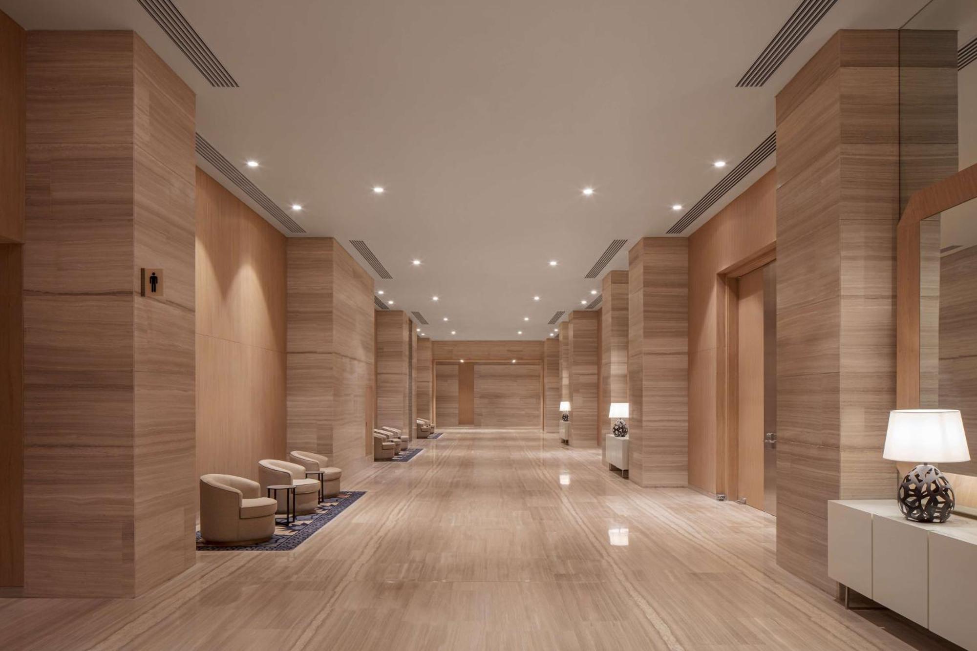Doubletree By Hilton Fujairah City エクステリア 写真 The interior of the hotel